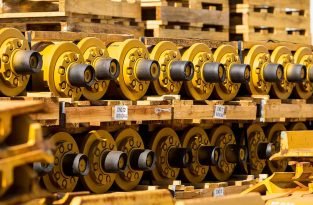 trackspares-undercarriage-rollers-image